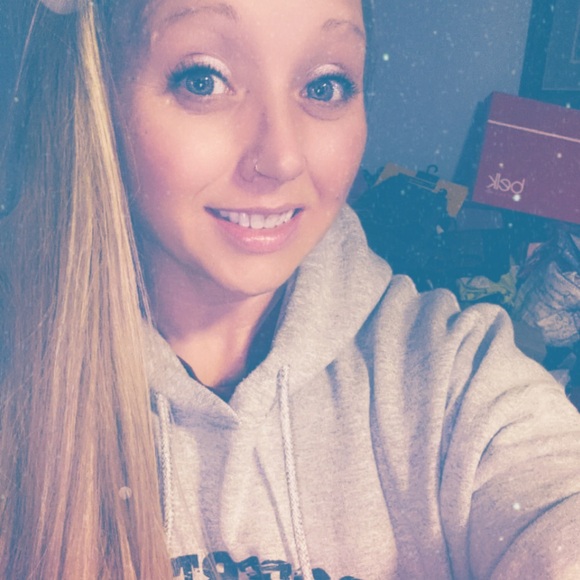 Meet your Posher, Angela - Picture 5 of 7